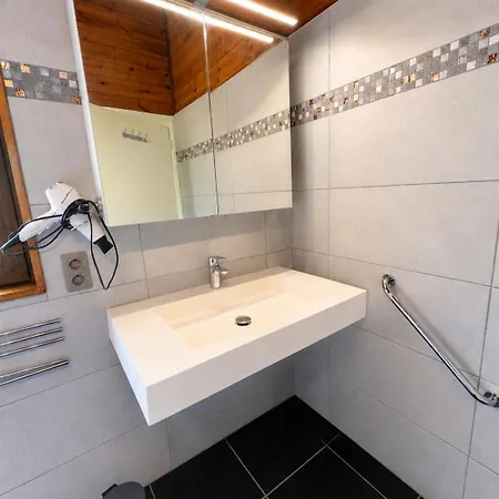 Durbuy, Serenae Chalet, Air Conditionne,sauna, Pmr, Garage Pour Velos Et Motos * Durbuy