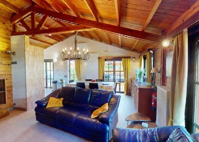 Durbuy, Serenae Chalet, Sauna, Accessible Vakantiehuis